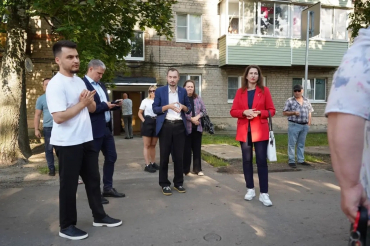 Член комиссии по ЖКХ Общественной палаты Орехова Светлана Васильевна приняла участие во встрече с жителями